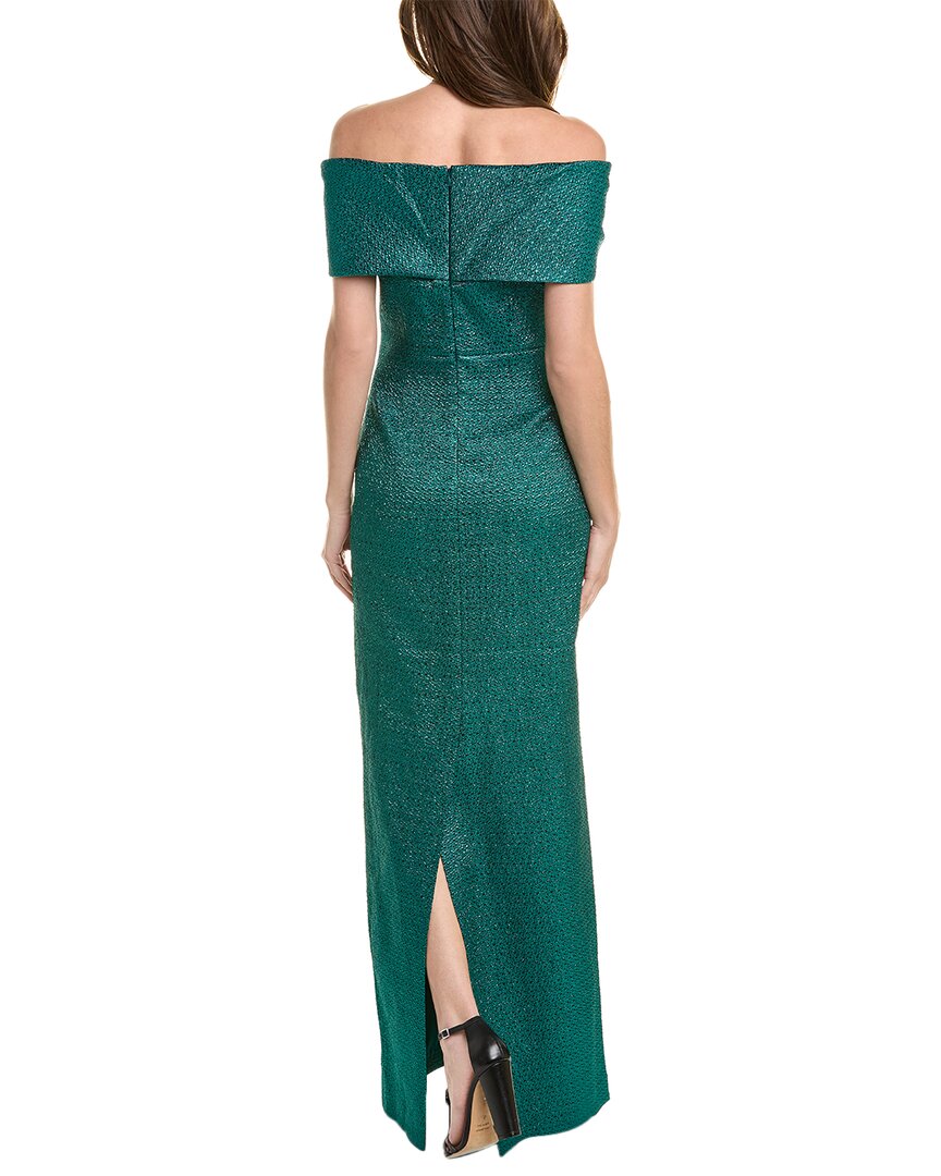 Green Off-The-Shoulder Gown Q24509