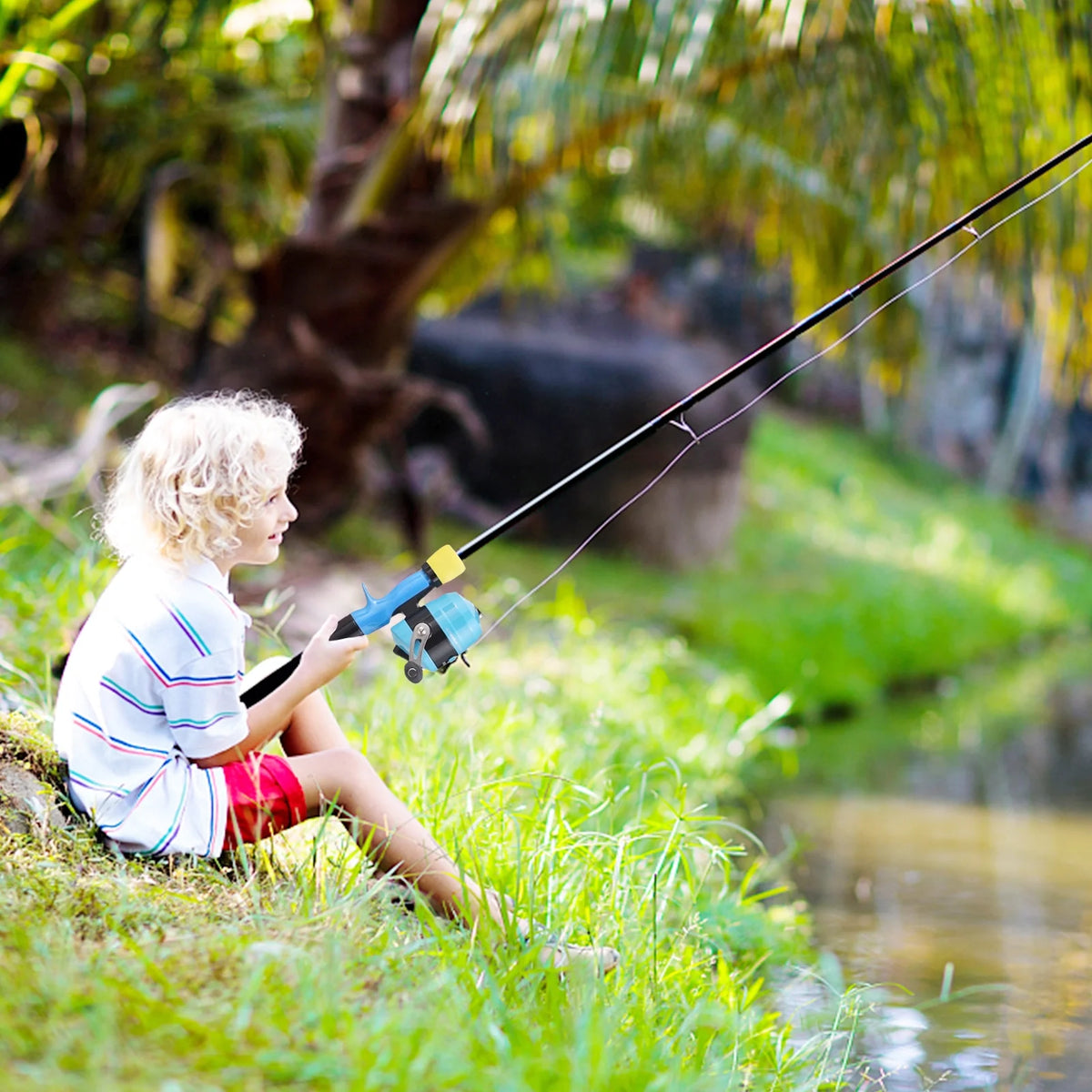 Kids Fishing Combo Spinning Rod and Reel Set with Tackle Box D874191