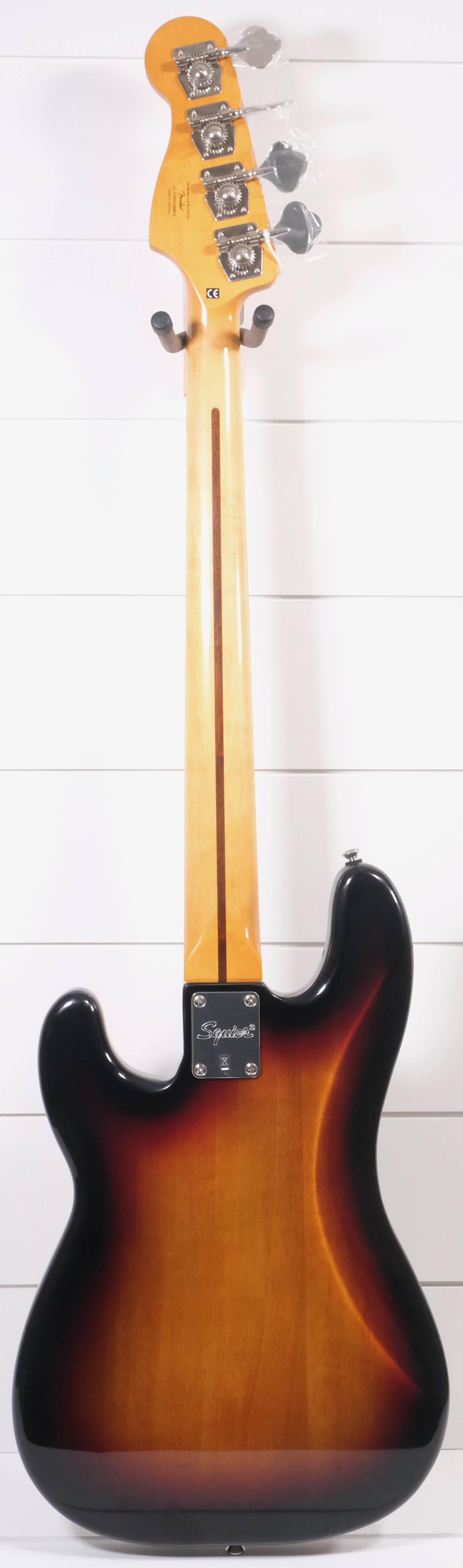 3-Color Sunburst Precision Bass Q81460