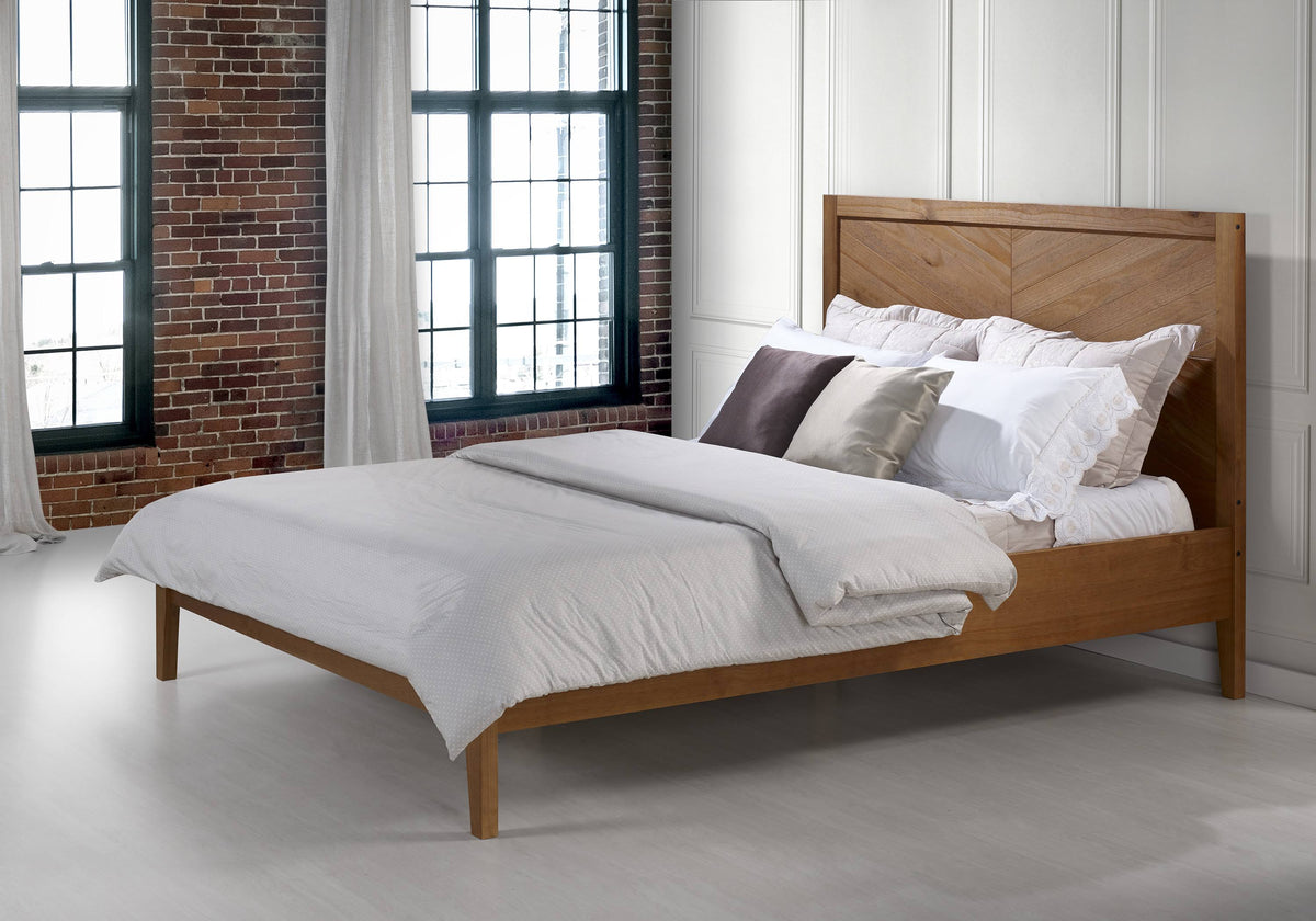 Caramel Solid Wood Queen Bed Z70256