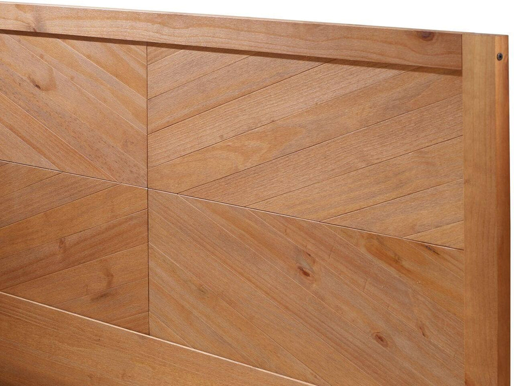 Caramel Solid Wood Queen Bed Z70256