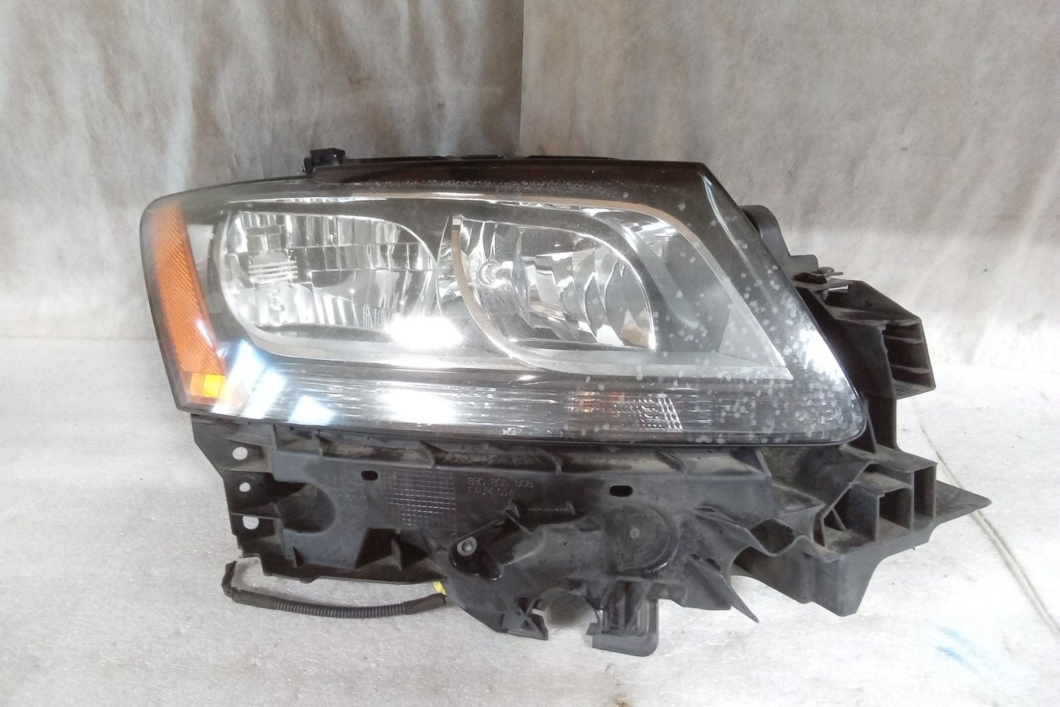 Passenger Side Halogen Head Lamp M6219