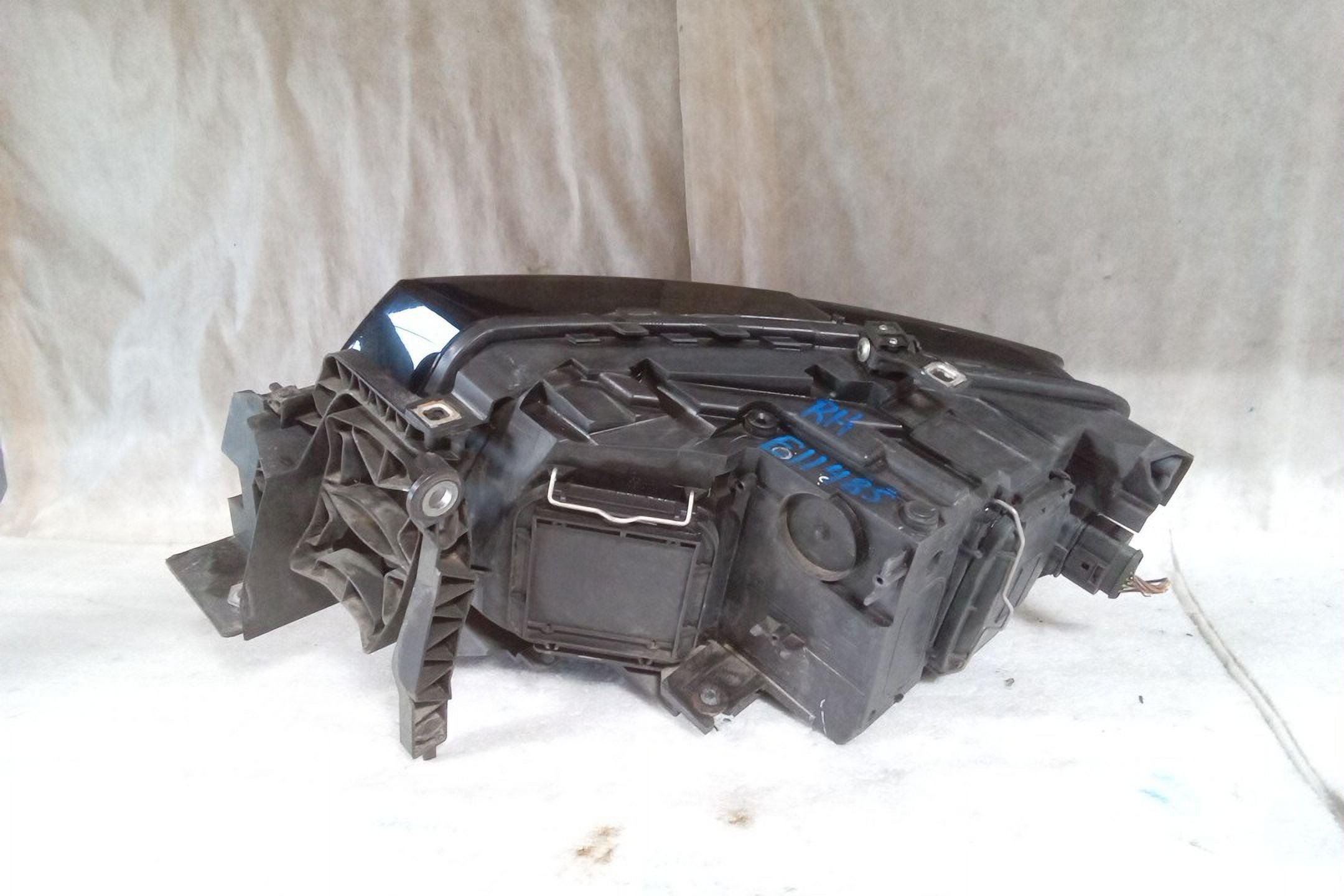 Passenger Side Halogen Head Lamp M6219
