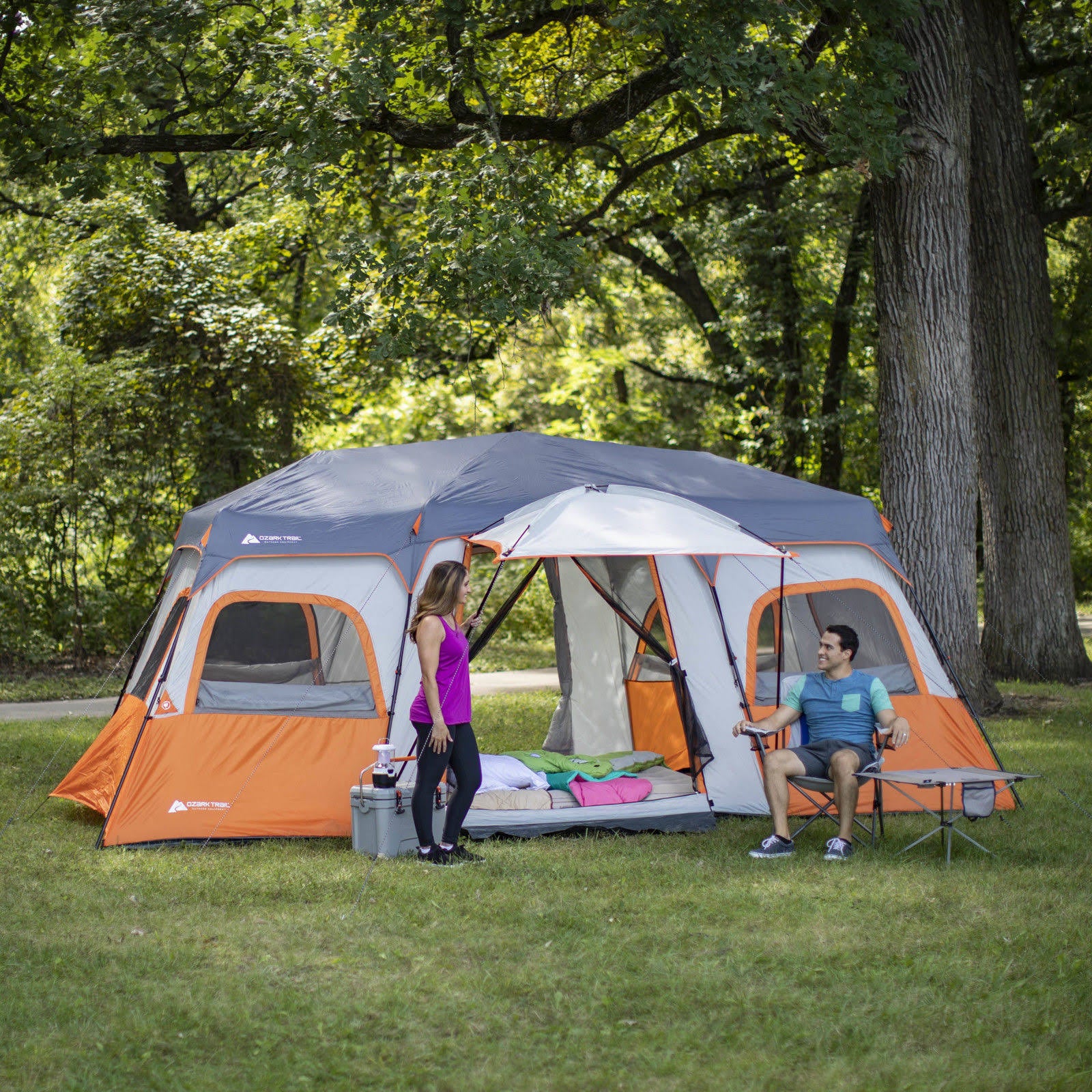 Instant Cabin Tent with Integrated LED Light Y995